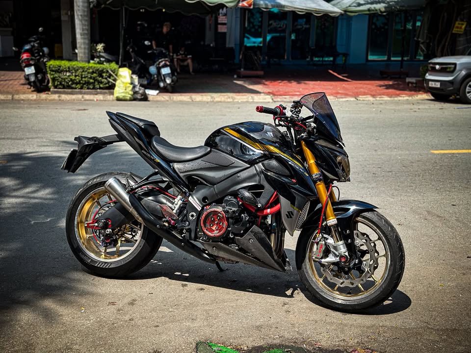 Ae cứ trải nghiệm thoải mái