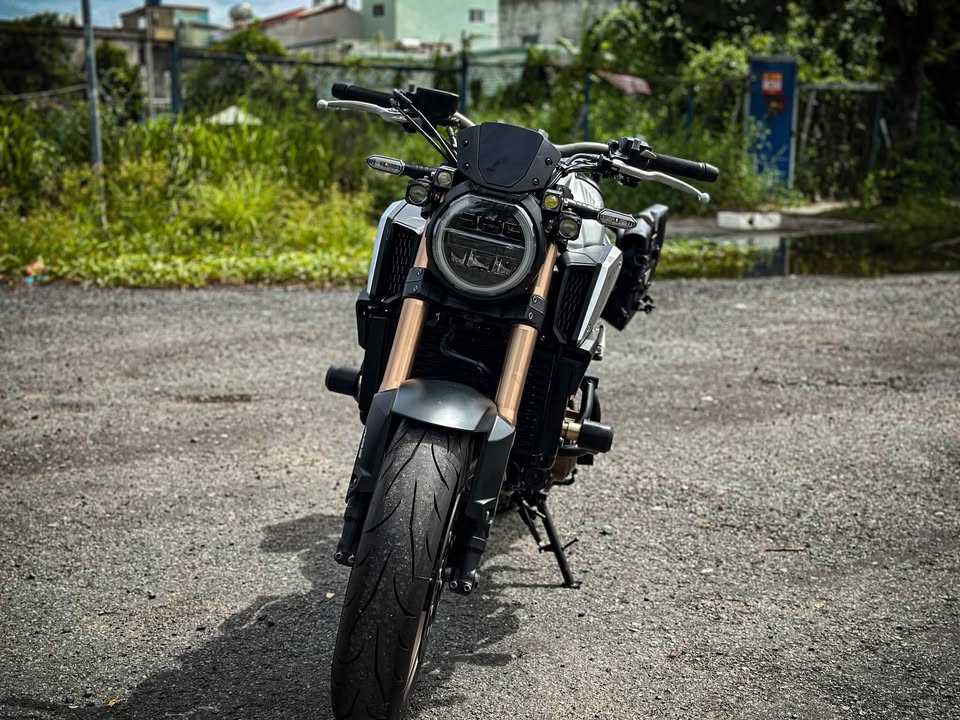 Cb650r nhập đôị buổi sáng tinh mơ