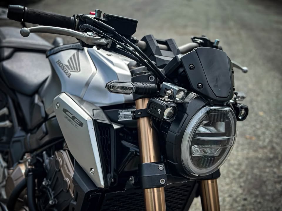 Cb650r nhập đôị buổi sáng tinh mơ