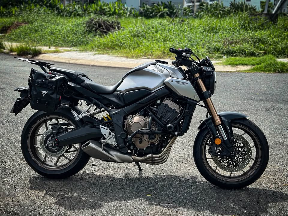 Cb650r nhập đôị buổi sáng tinh mơ