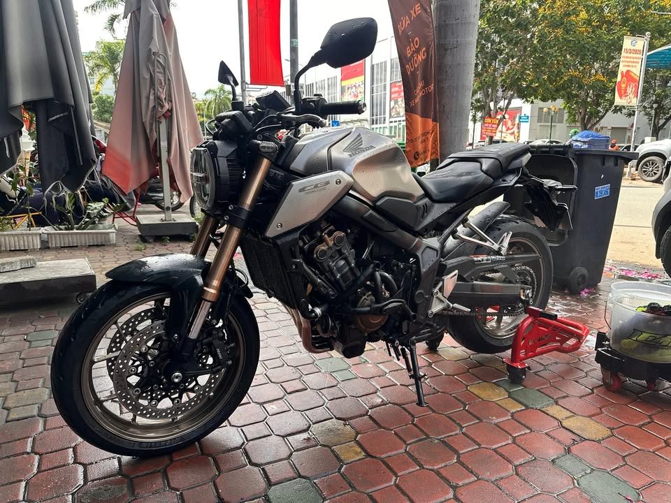 Cb650r Nhập đội ngày nắng đẹp