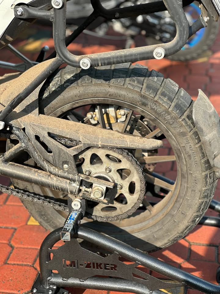 Dậy rửa xe đón ngày mới thôi anh em ơi